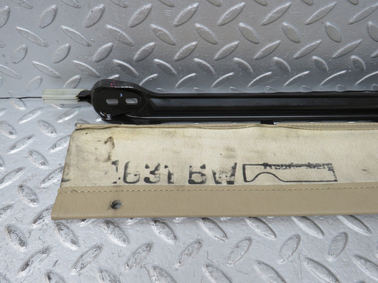 36839 Mercedes-Benz R129 300SL-24 Front Left Seat Under Cover Beige Leather