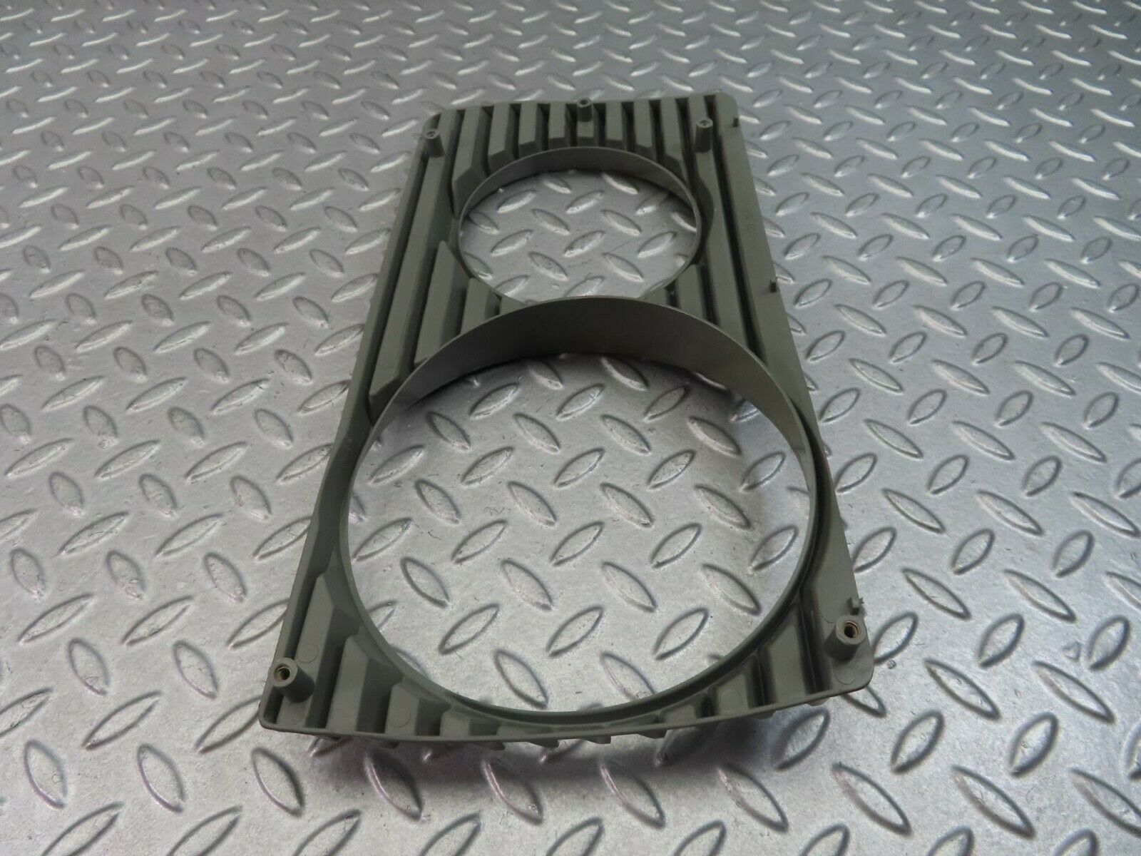 8472 Mercedes-Benz W123 Headlight Lens Hella Left