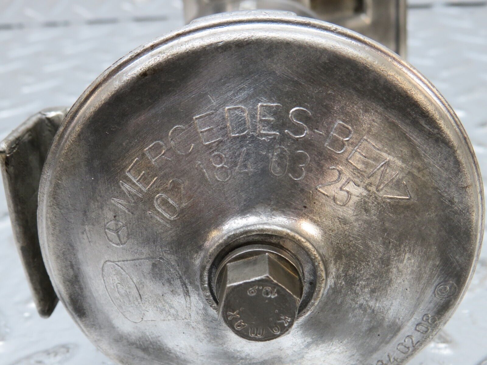 31969 Mercedes-Benz W123 230E Oil Filter Housing 1021800111