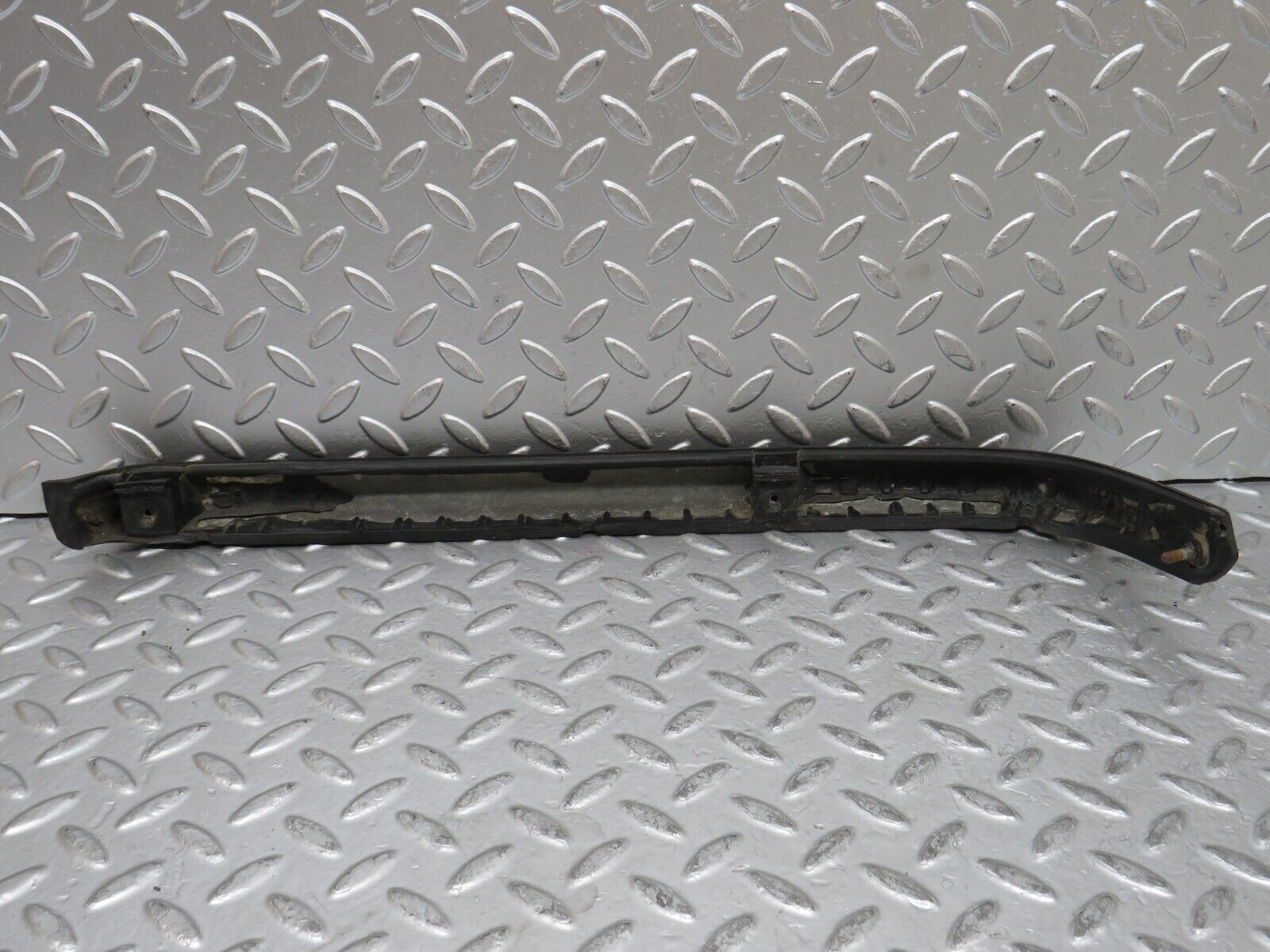 28064 Mercedes-Benz W123 280E Tail Light Moulding Trim Right Side