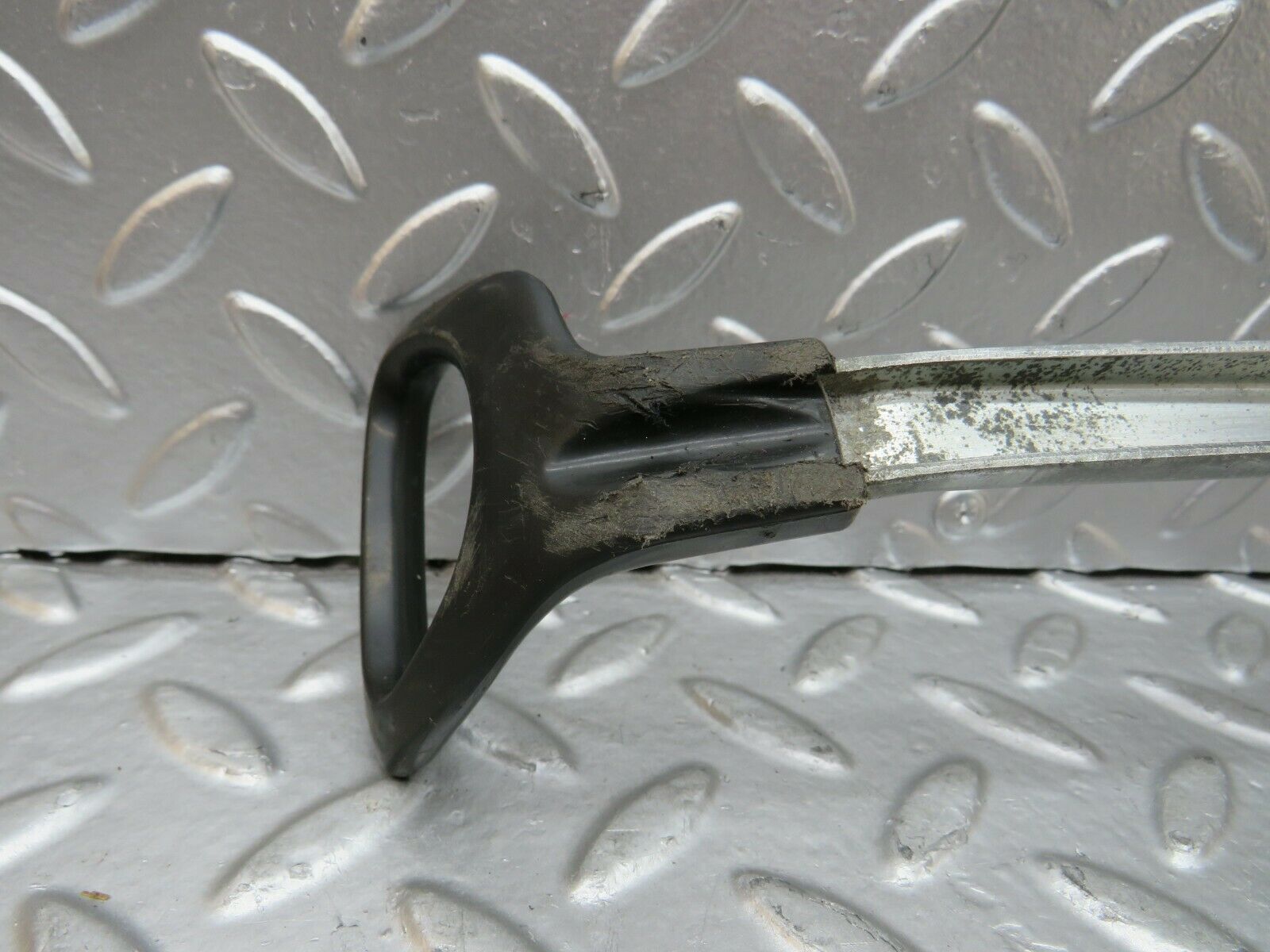 24181 Mercedes-Benz W123 280E Front Left Seat Sliding Adjust Handle