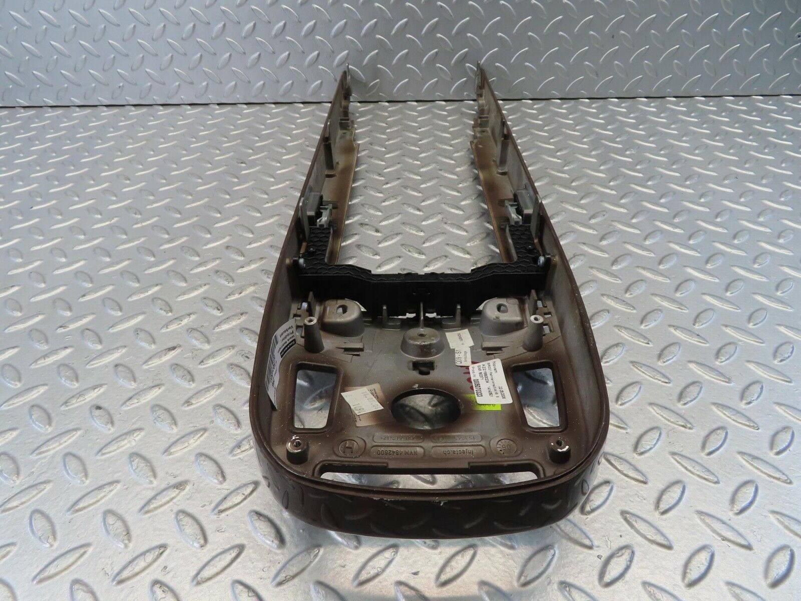 11117 Mercedes-Benz W221 S320 Centre Armrest Surround Trim Frame 2216800234