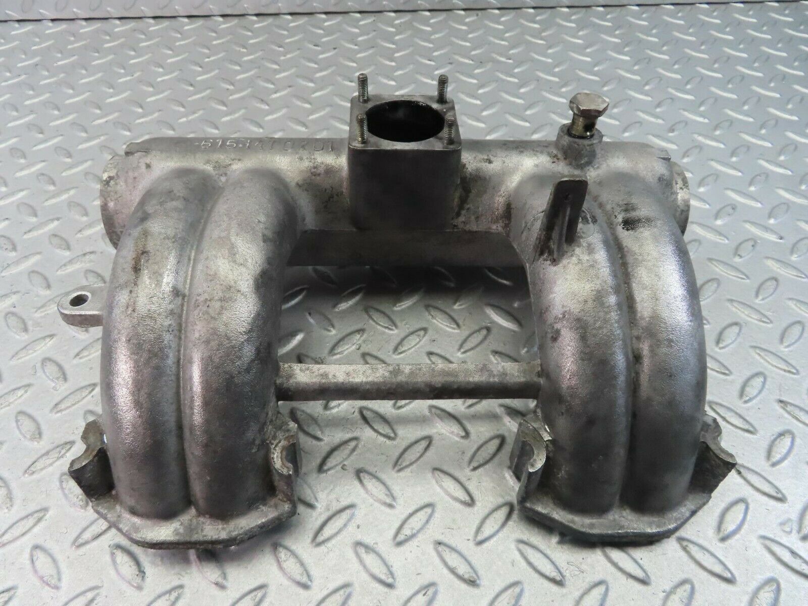 8680 Mercedes-Benz W115 Intake Manifold 6151410201