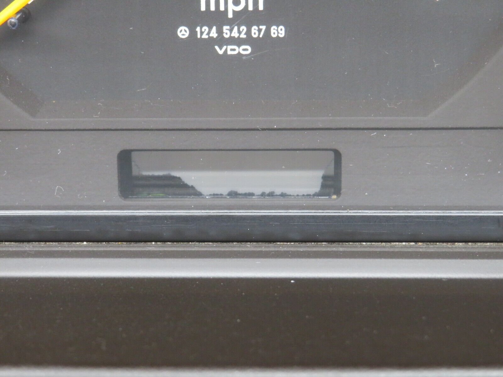 31490 Mercedes-Benz S124 220TE Wagon Instrument Cluster 1244400447 1245426769