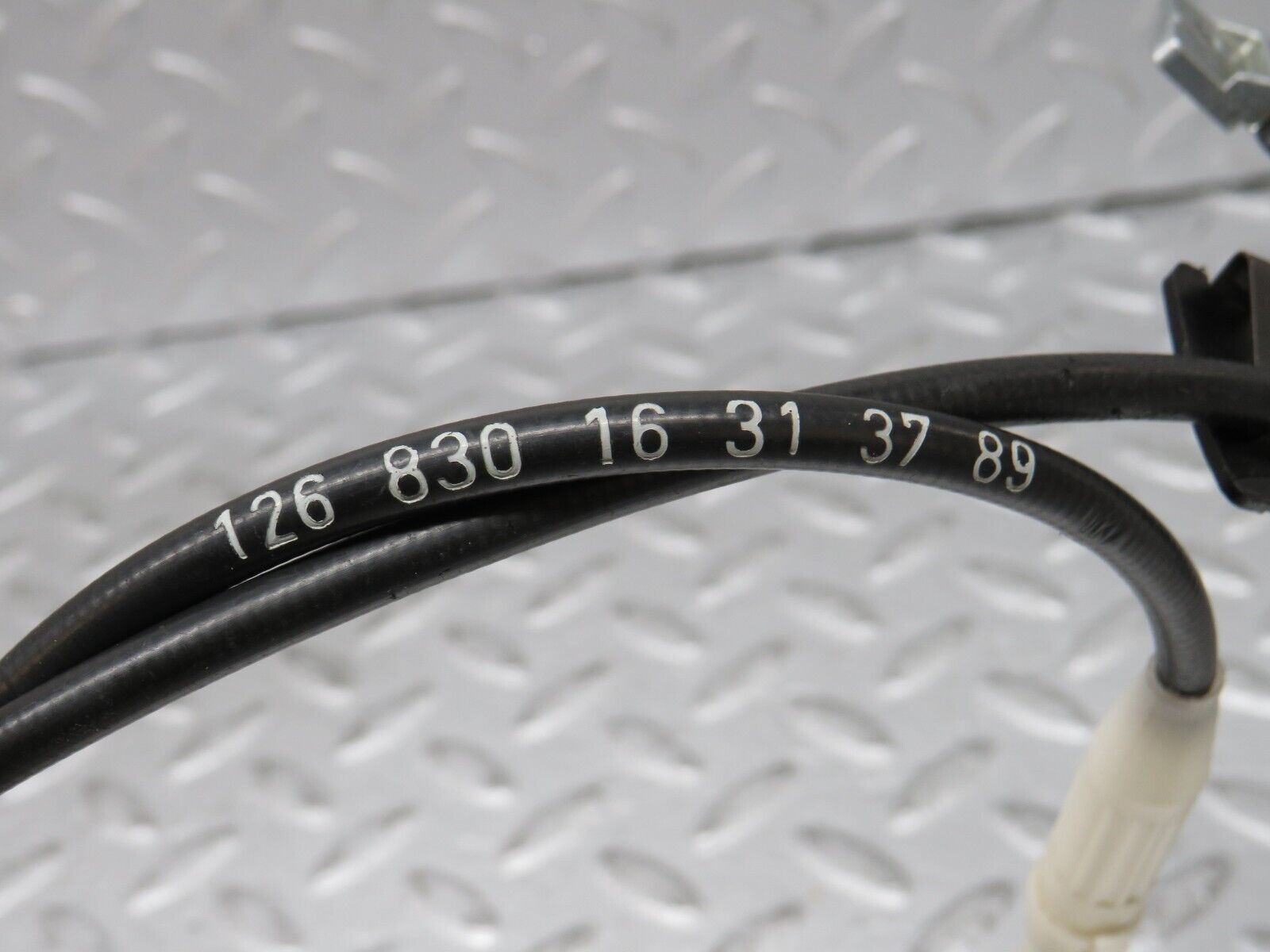 36201 Mercedes-Benz W126 420SE Rear Heater Regulator 1268300385 1268301631