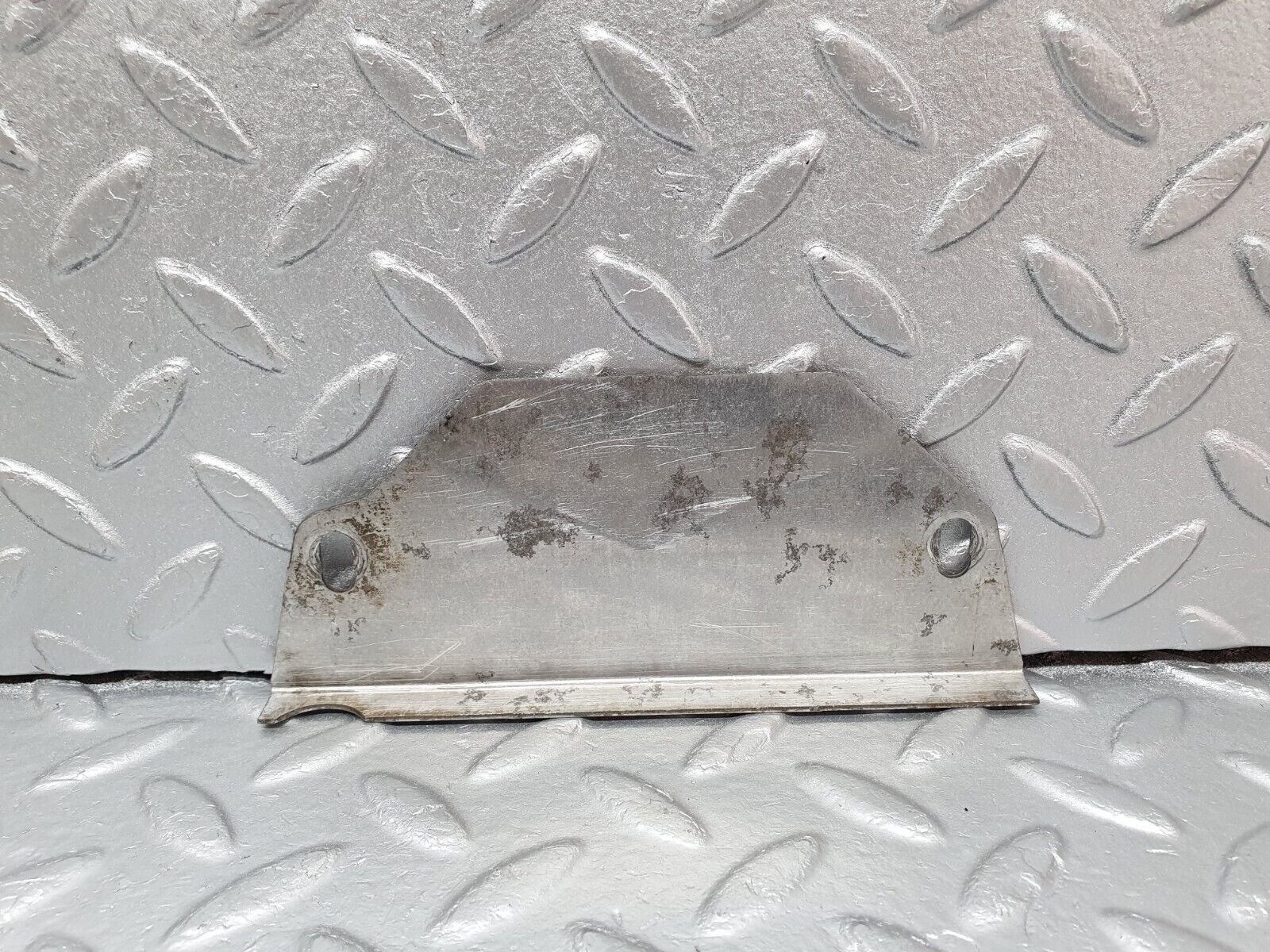 40794 Mercedes-Benz W123 300D Gearbox Flange Cover