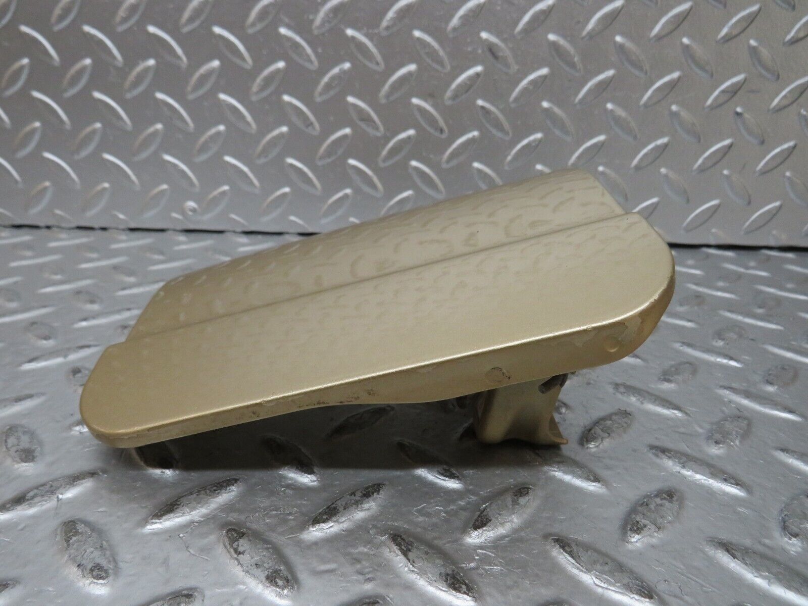 27302 Mercedes-Benz W123 280E Fuel Tank Flap Cap 1235840039