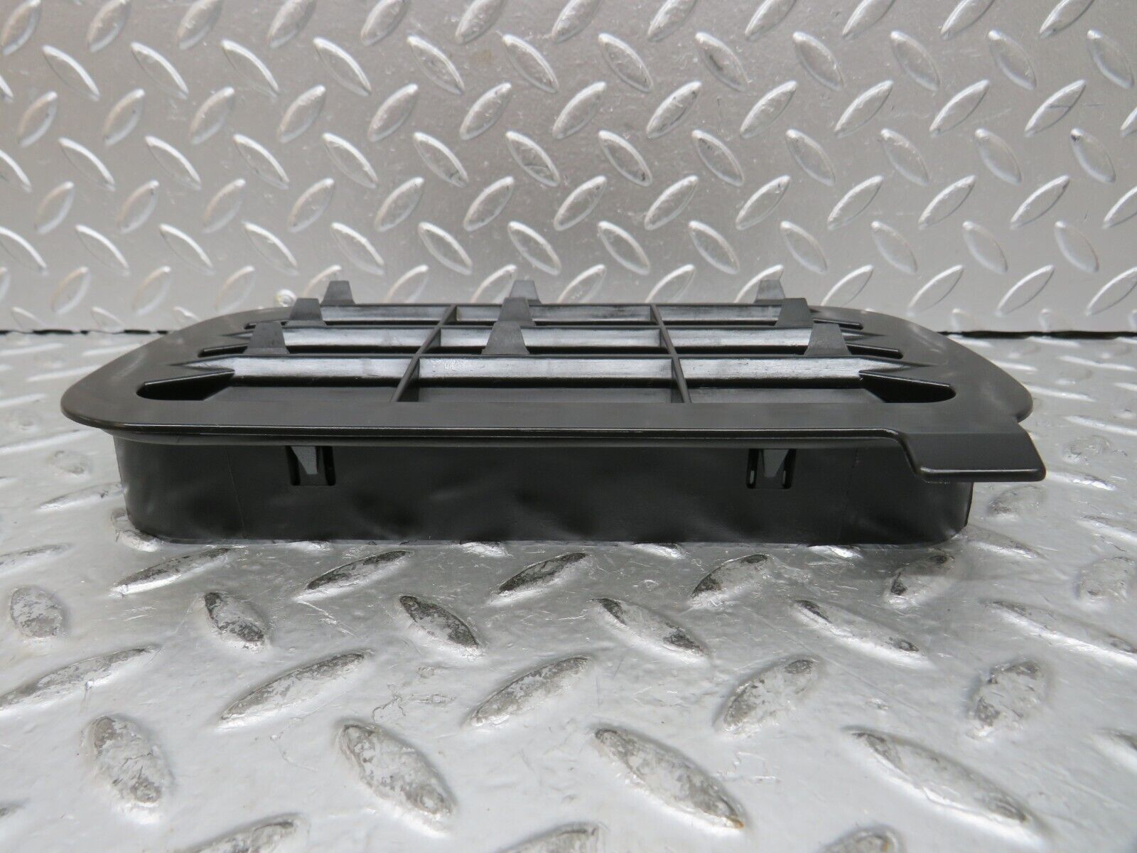 27578 Mercedes-Benz S124 300TE Wagon Air Intake Vent 1248370230