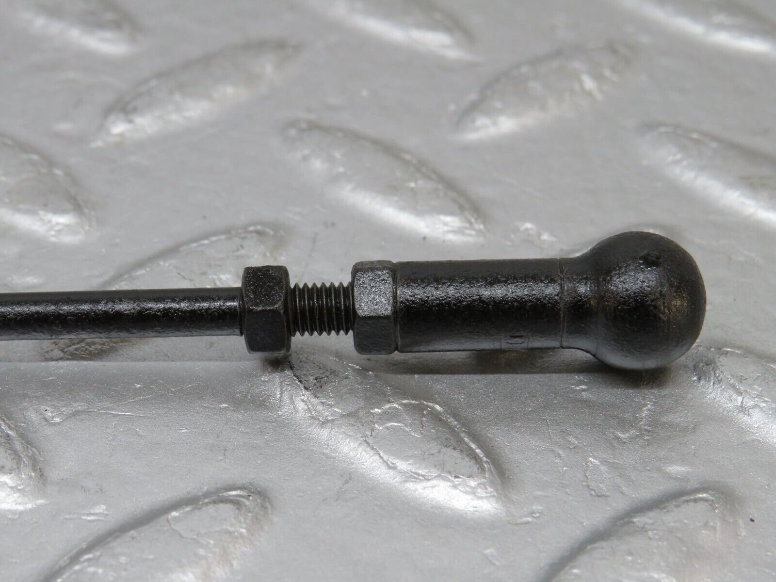 37555 Mercedes-Benz W109 300SEL Throttle Linkage