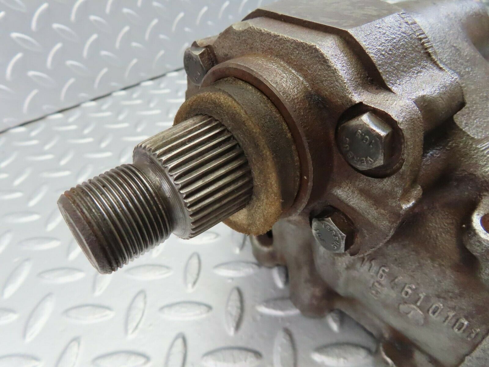 9787 Mercedes-Benz C123 280CE Coupe Steering Box 1164610101