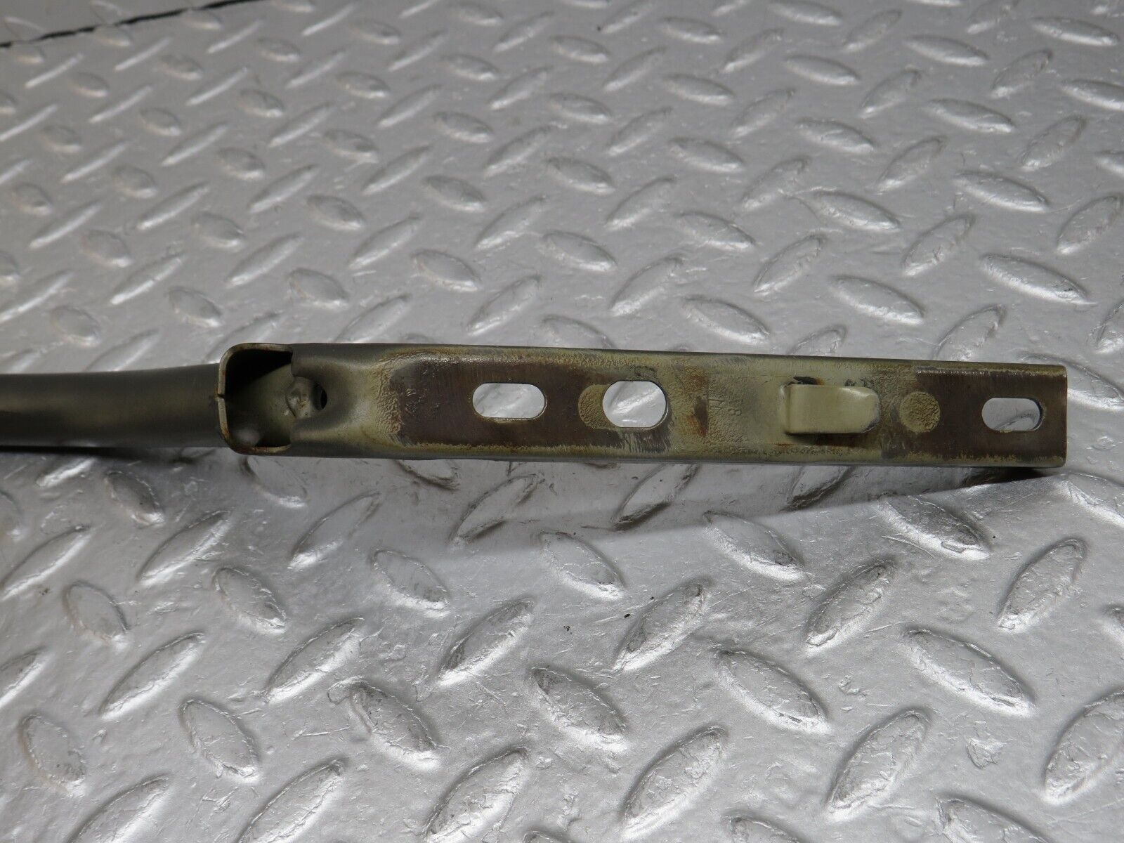 36539 Mercedes-Benz W201 190E 2.0L Boot Lid Trunk Hinge Right Side