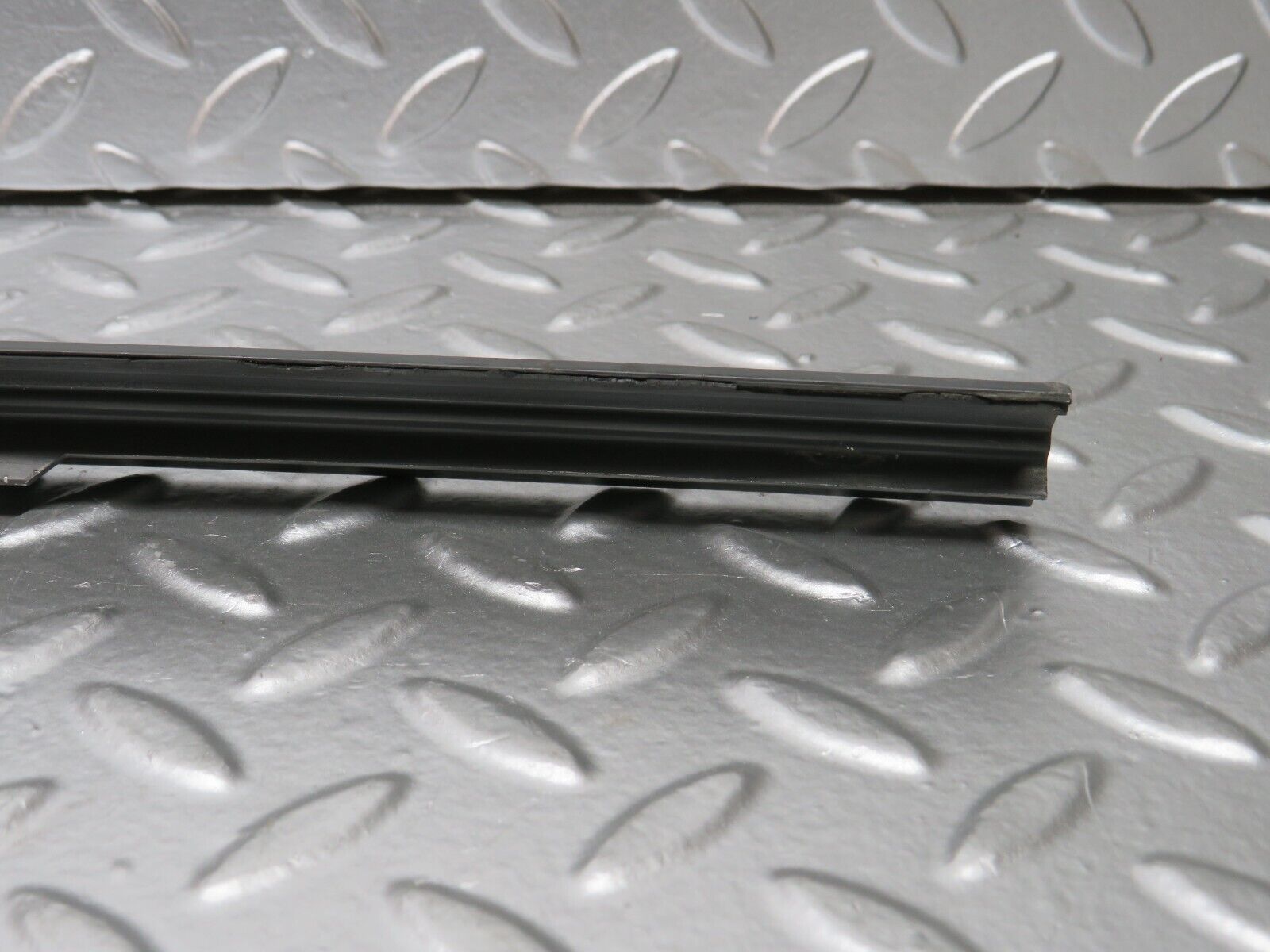 25164 Mercedes-Benz W201 190D Windscreen Lower Moulding Trim Left