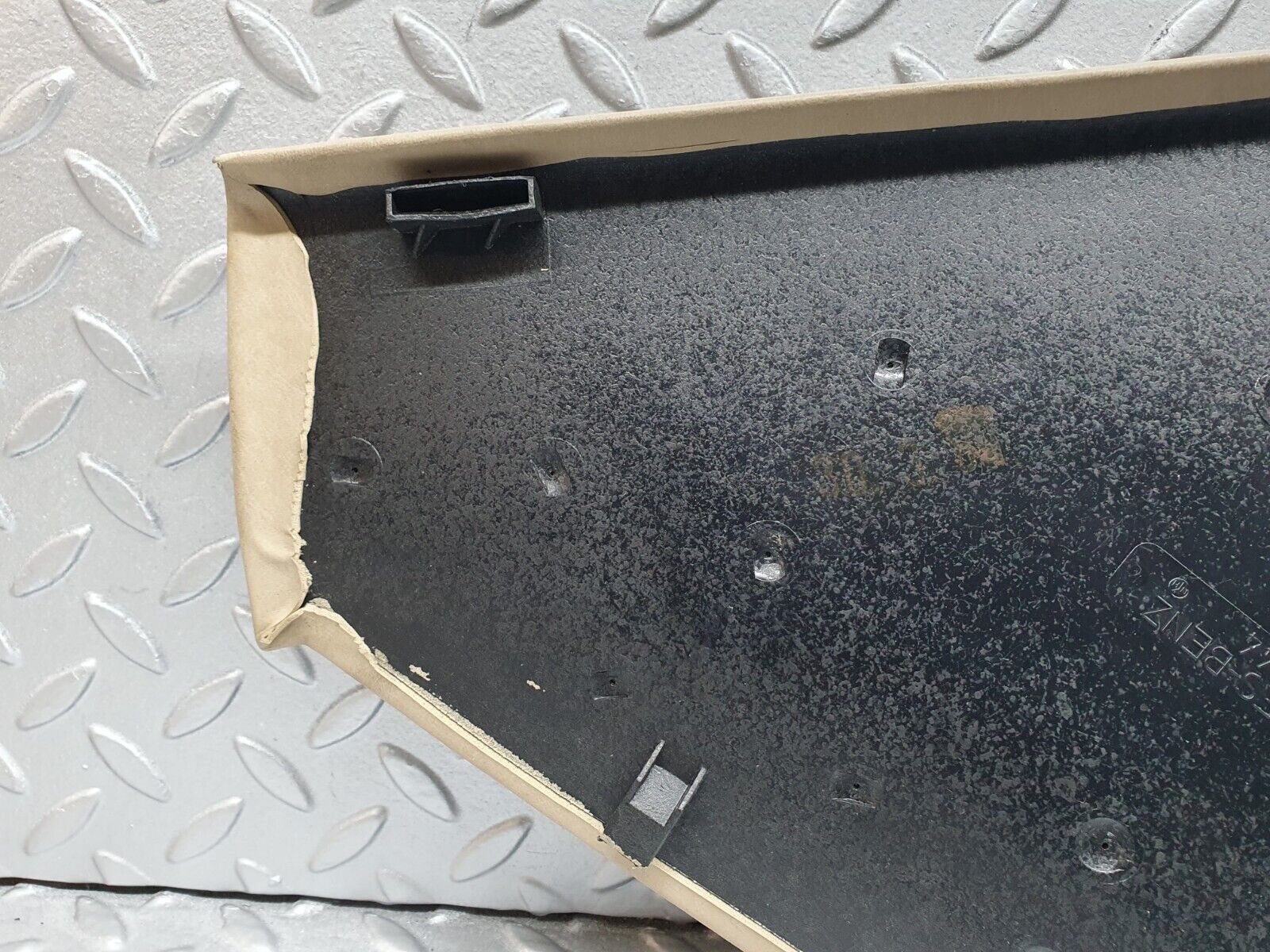 40999 Mercedes-Benz W126 300SE C Pillar Cover Right Side Beige 1266950444