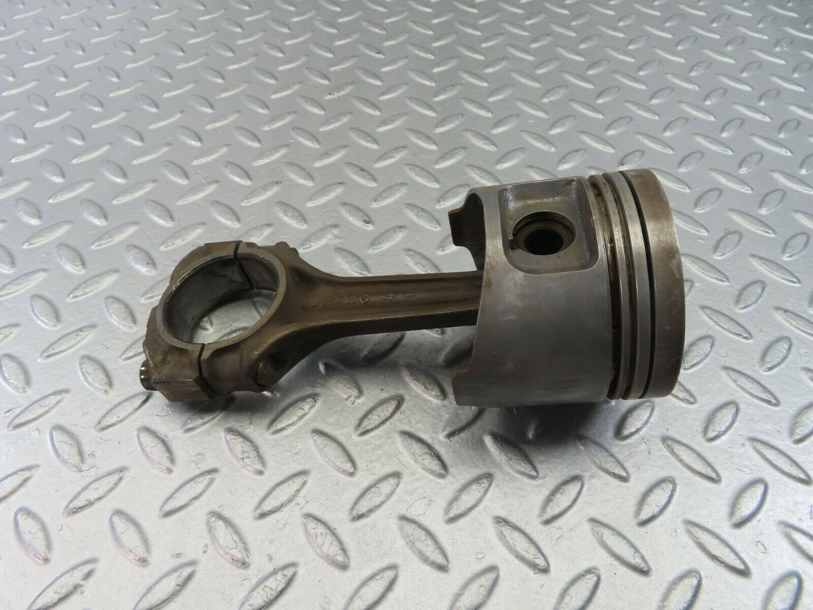10136 Mercedes-Benz C123 230CE Coupe Piston With Connecting Rod 95.475 mm