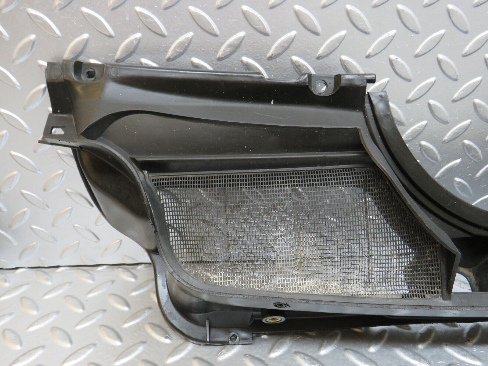 29613 Mercedes-Benz W124 230E Water Drain 1246202667 1246200978 1246200778