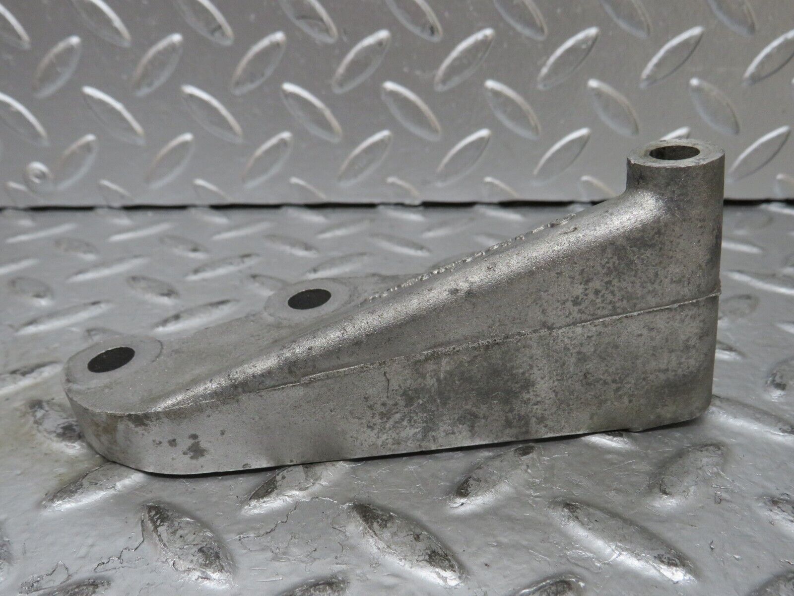 27395 Mercedes-Benz W123 280E Power Steering Pump Bracket 1104663141