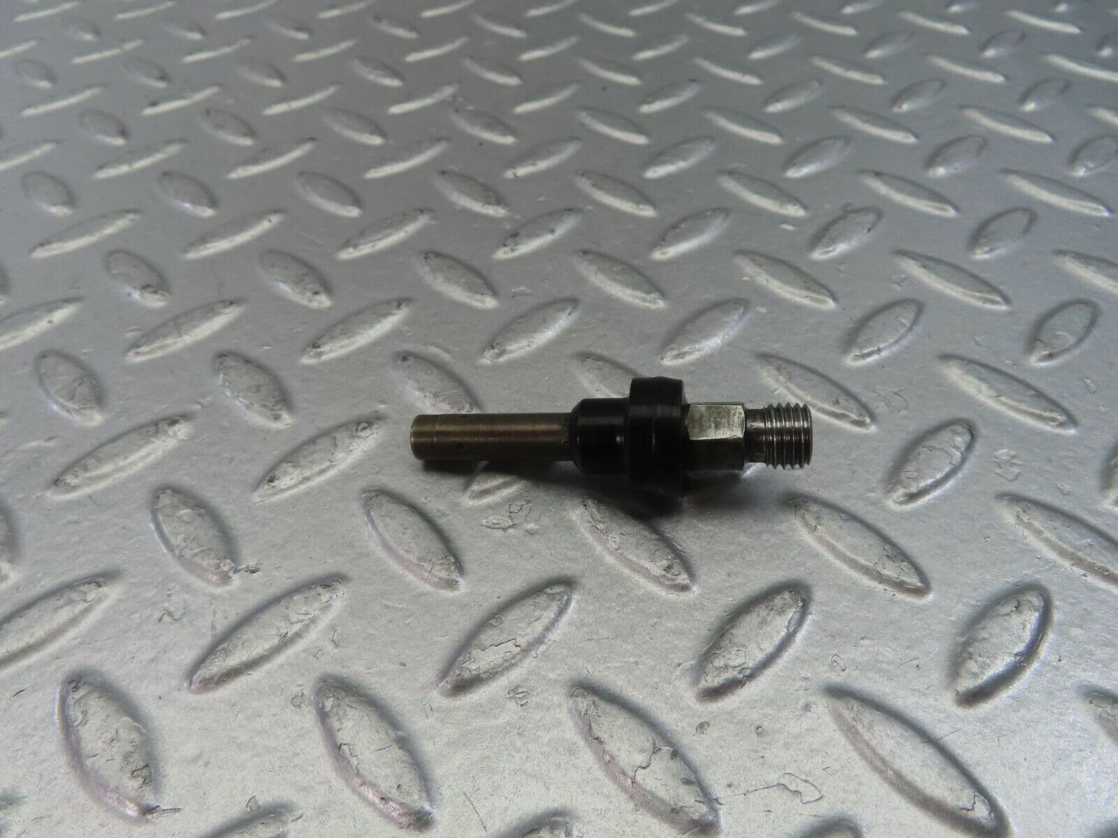 10794 Mercedes-Benz W123 230E Fuel Injector Bosch 0437502010