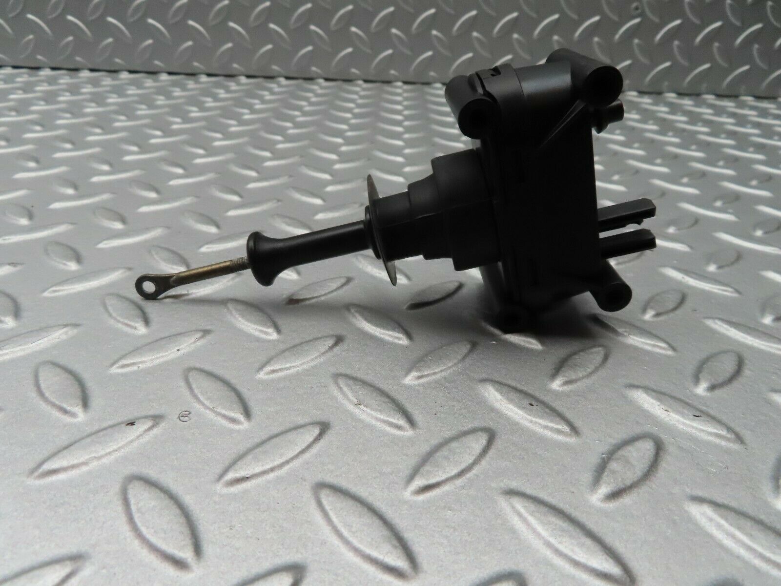 5297 Mercedes-Benz W124 230E Door Lock Vacuum Actuator Rear Left