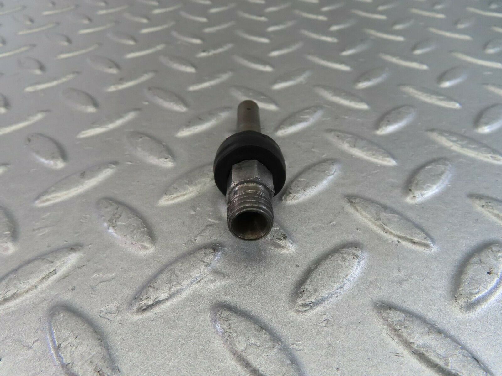 10046 Mercedes-Benz C123 230CE Coupe Fuel Injector Bosch 0437502010