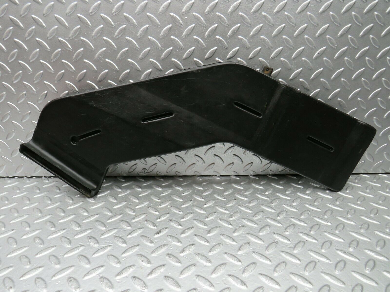 22689 Mercedes-Benz C107 450SLC Coupe Air Duct Vent Right Side 1078310446