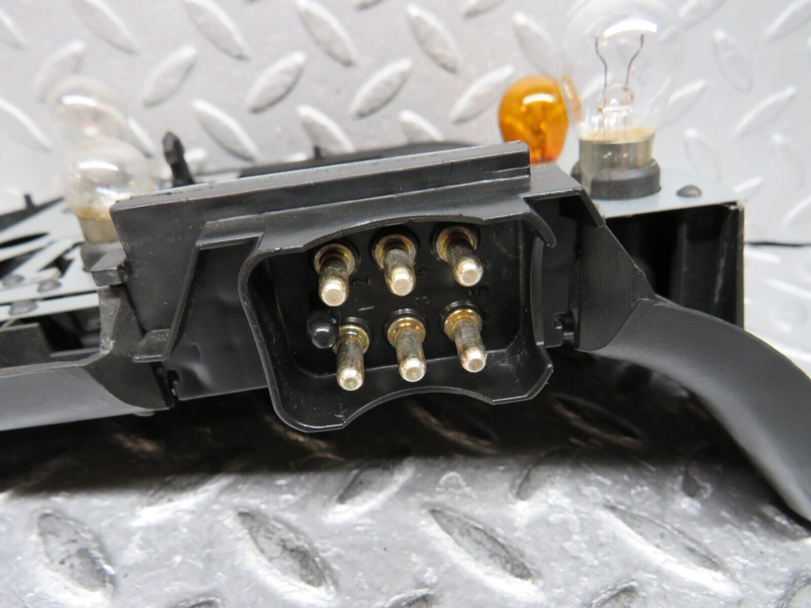 37846 Mercedes-Benz A124 320E Cabriolet Tail Light Right Side 0053373R38