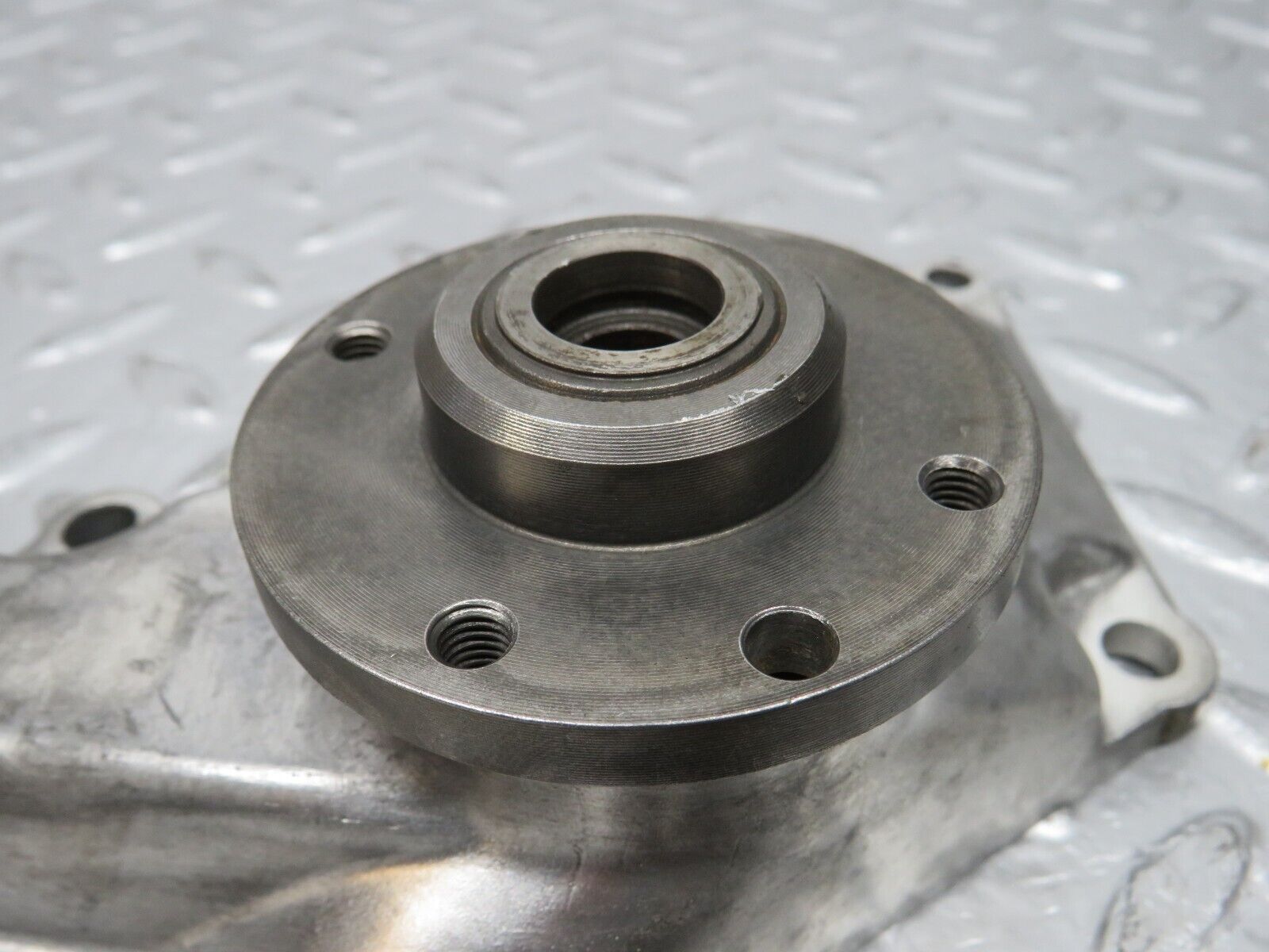 32626 Mercedes-Benz S124 300TE Engine Cooling Fan Clutch Bracket 1032050805