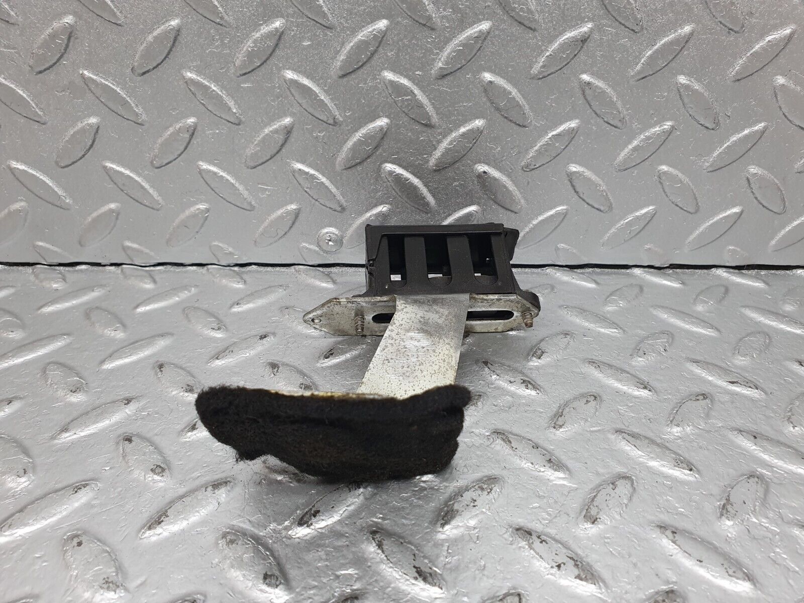 41108 Mercedes-Benz W126 300SE Cable Wire Connector 1235400369