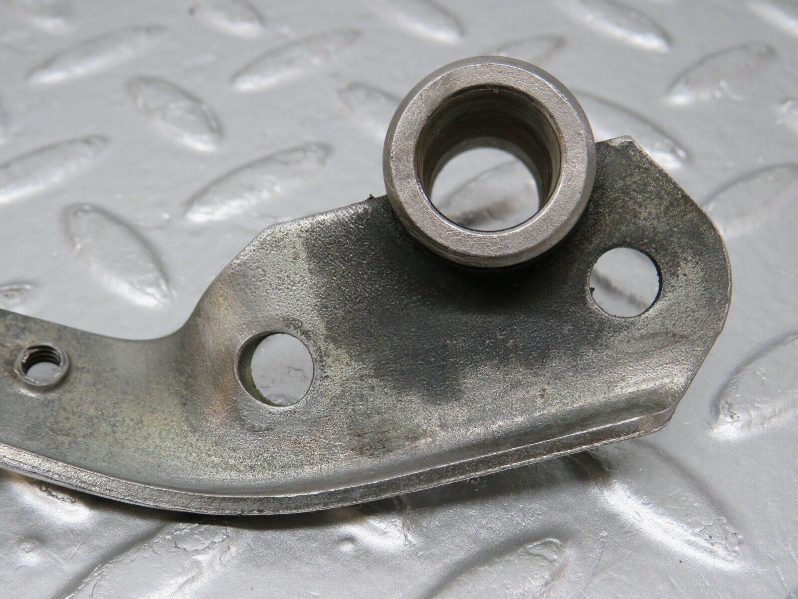 34188 Mercedes-Benz W124 260E Engine Lifting Eyes Hooks