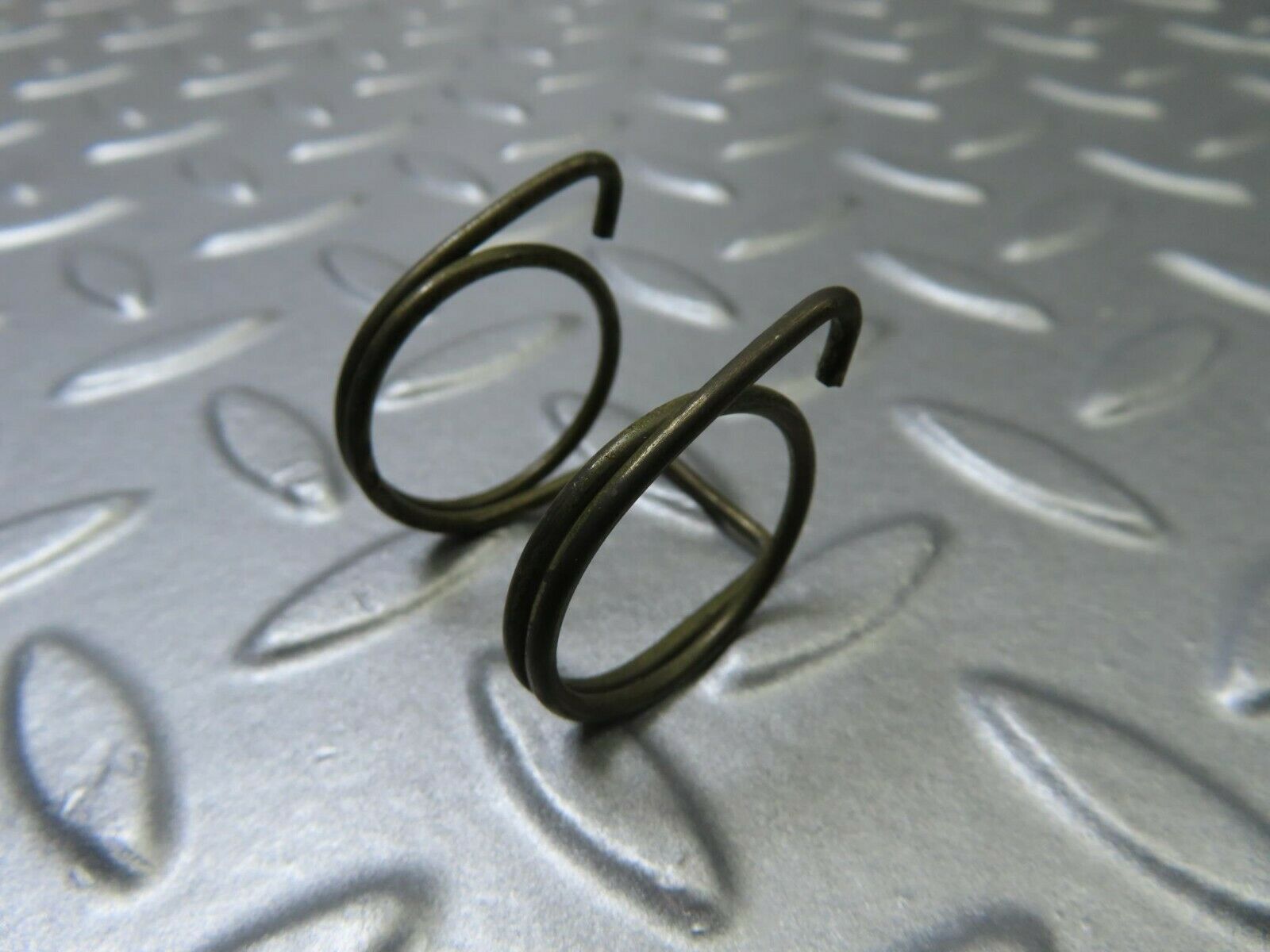 9134 Mercedes-Benz W108 Valve Rocker Arm With Retaining Spring