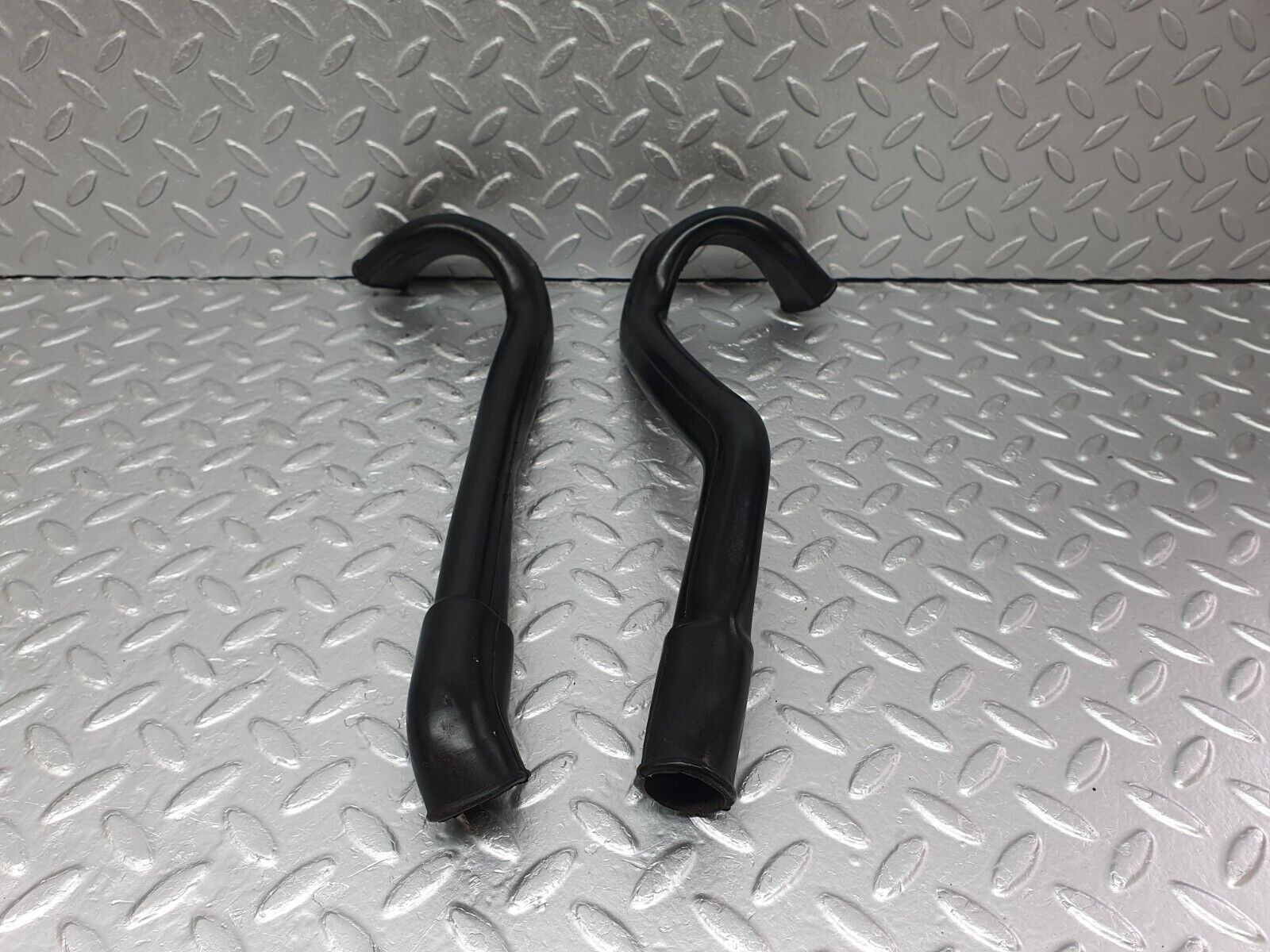 41576 Mercedes-Benz W124 200E Water Drain Hose Pair 1246280394 1246280194