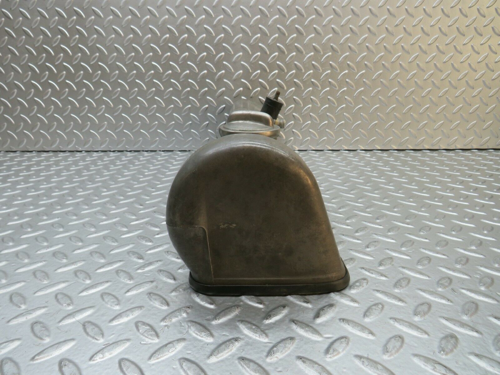 22817 Mercedes-Benz C107 450SLC Cylinder Head Valve Cover Right 1160163305