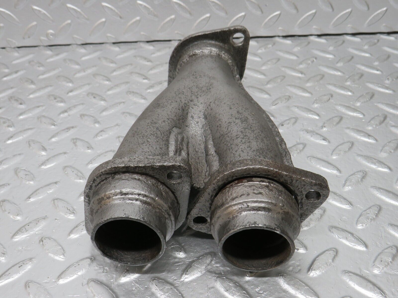 33053 Mercedes-Benz W123 280E M110 Exhaust Pipe Connector