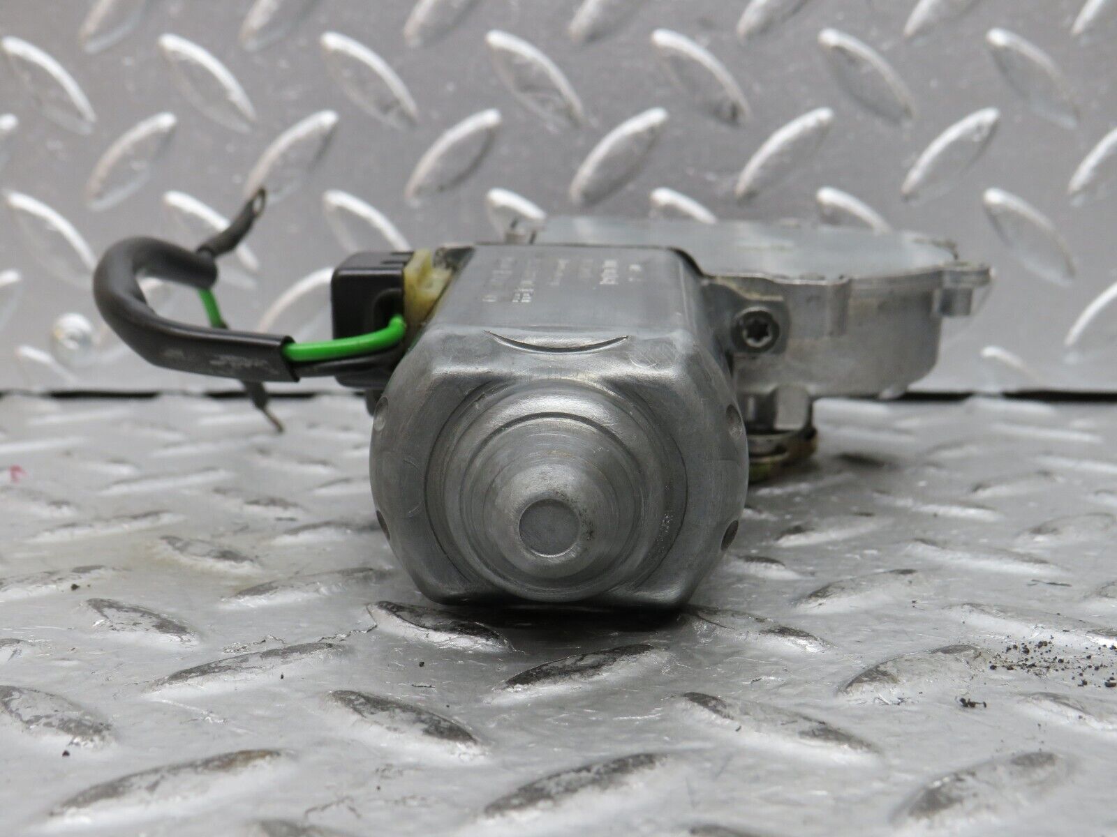 27662 Mercedes-Benz S124 300TE Window Regulator Motor Right Bosch 0130821285