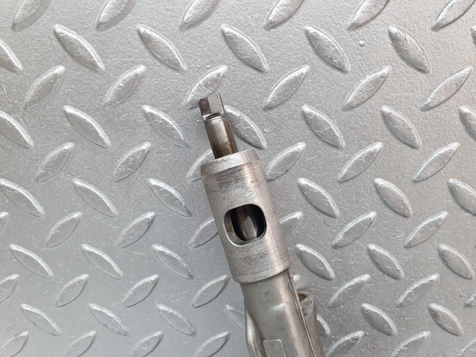 40870 Mercedes-Benz W123 240D Oil Pump 1151860101 6151800202