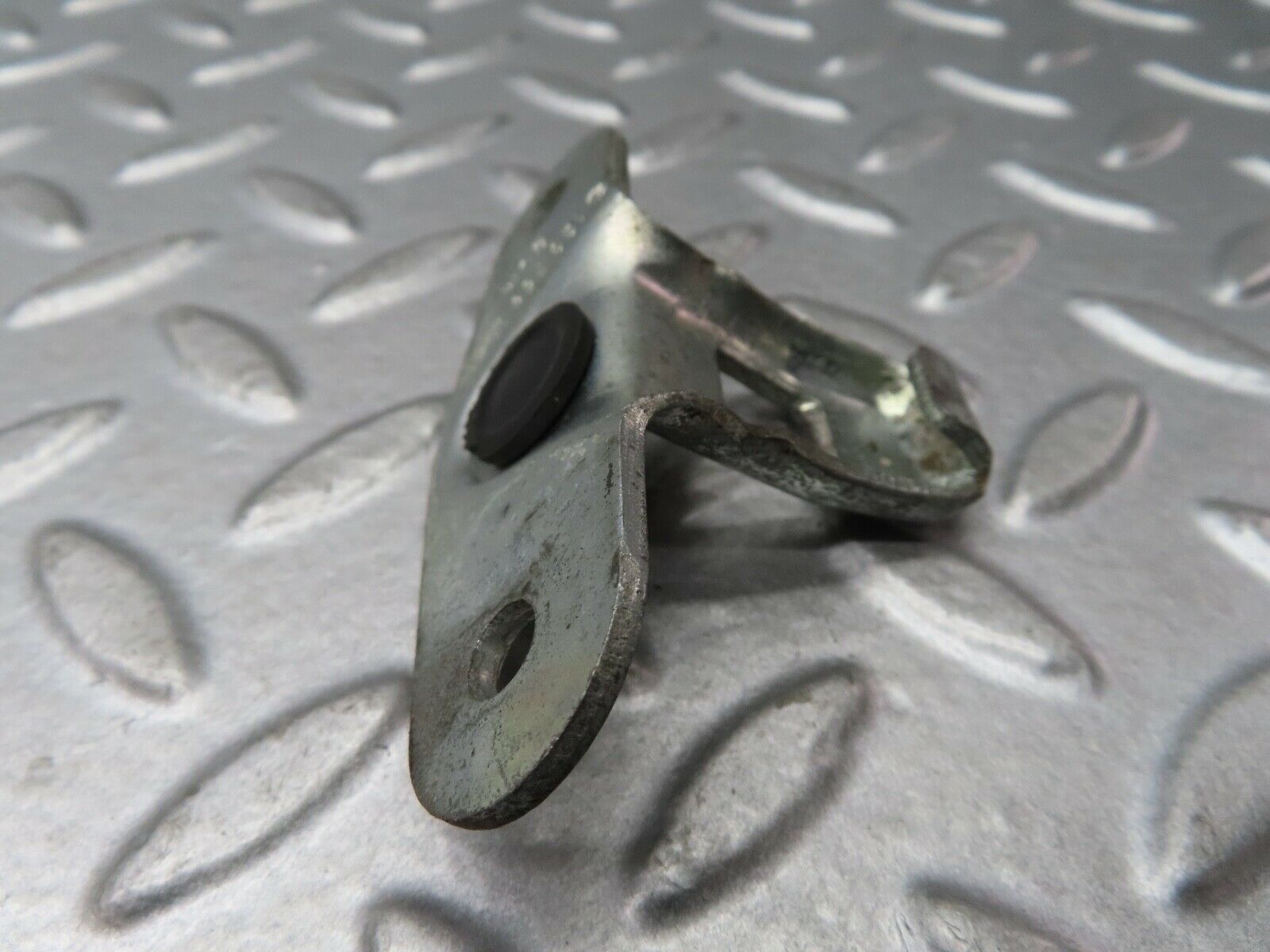 19208 Mercedes-Benz W123 300D Trunk Lock Latch 1237580150