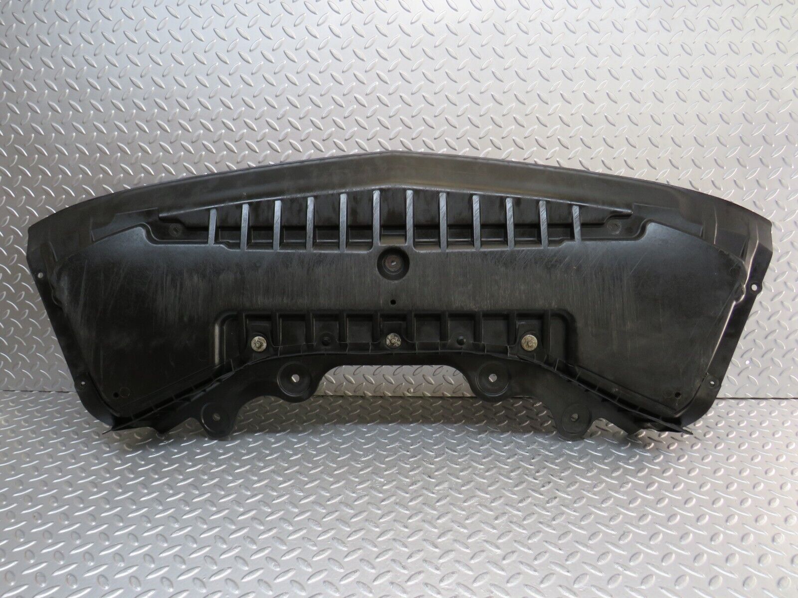 35123 Mercedes-Benz W221 Engine Bay Undertray Cover