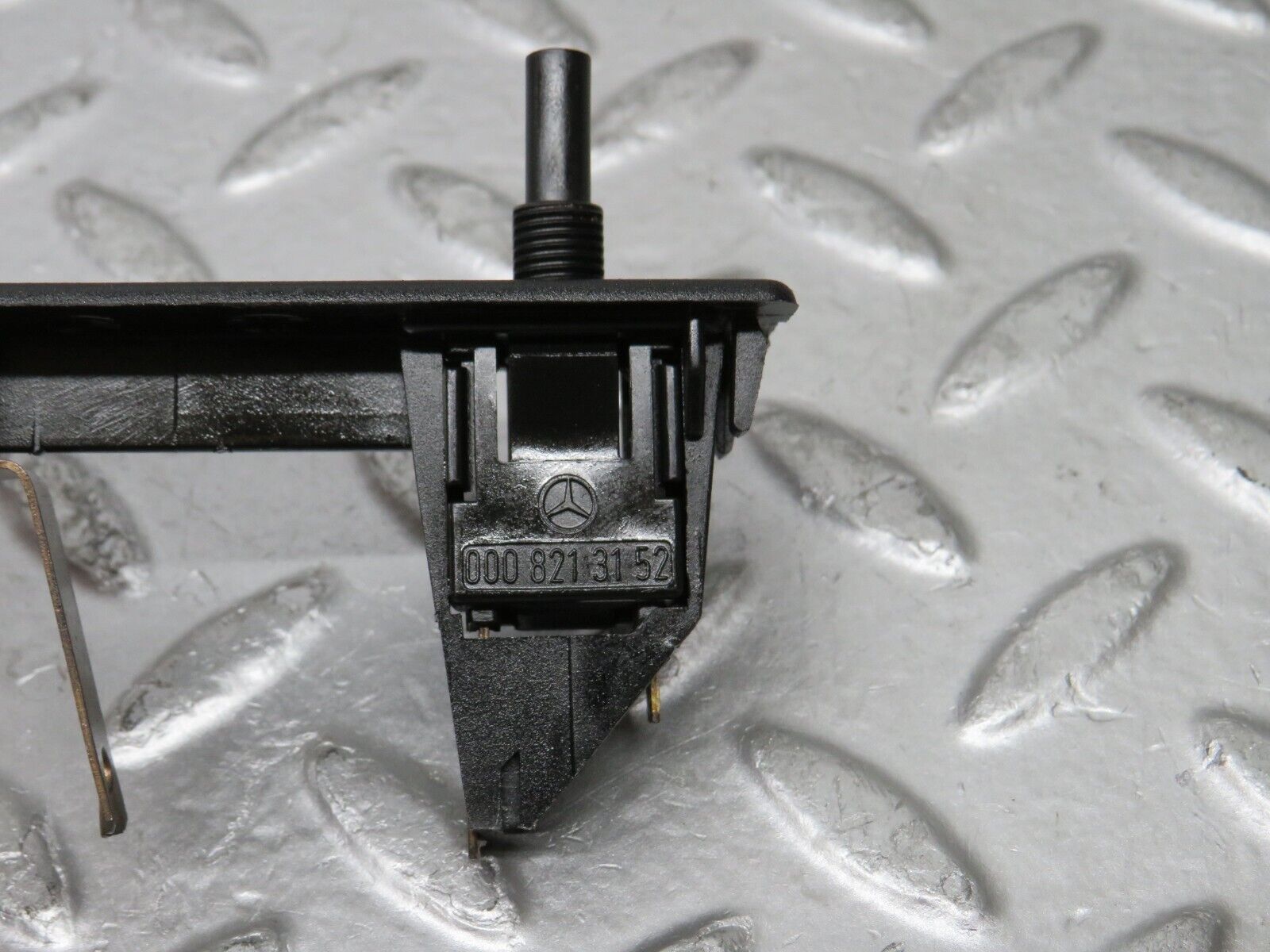 29714 Mercedes-Benz W123 230E Trunk Light Switch 1158202511