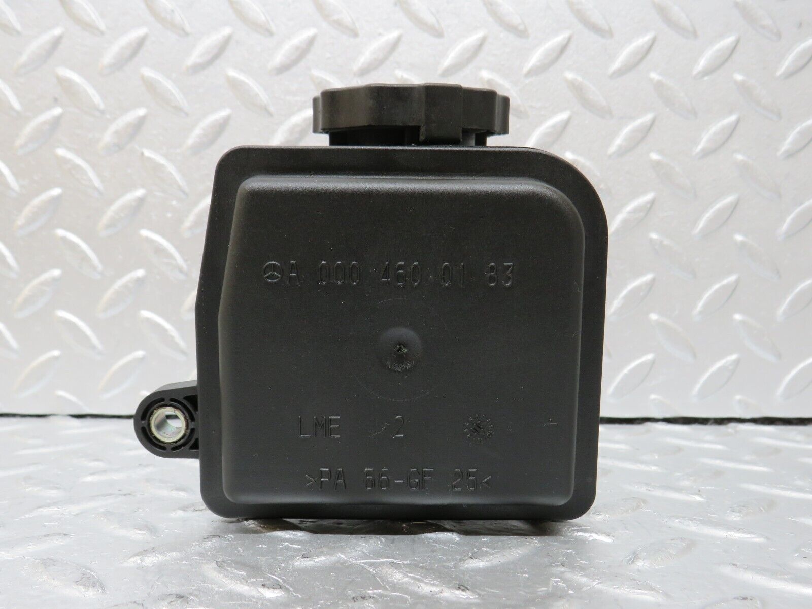 34898 Mercedes-Benz W210 320E Power Steering Fluid Reservoir Tank 0004600183