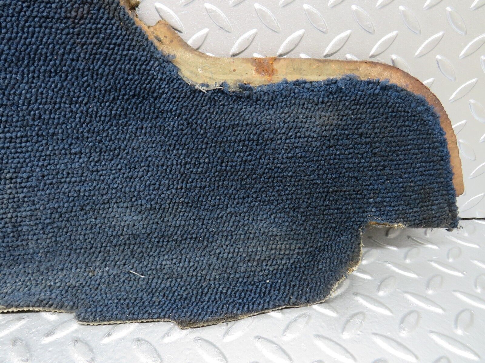 26863 Mercedes-Benz W123 240D Centre Console Carpet Left Side Blue