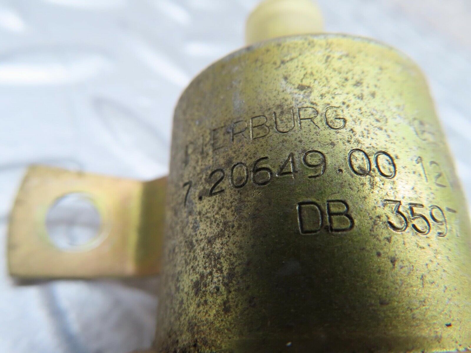 16125 Mercedes-Benz W123 280E Heater Blower Box Vacuum Valve