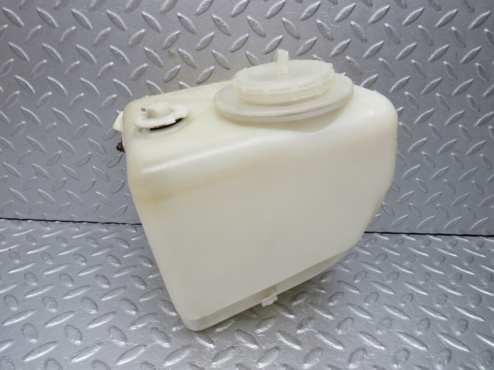 38241 Mercedes-Benz R129 280SL Coupe Windscreen Washer Fluid Reservoir 1298600360 1238690172