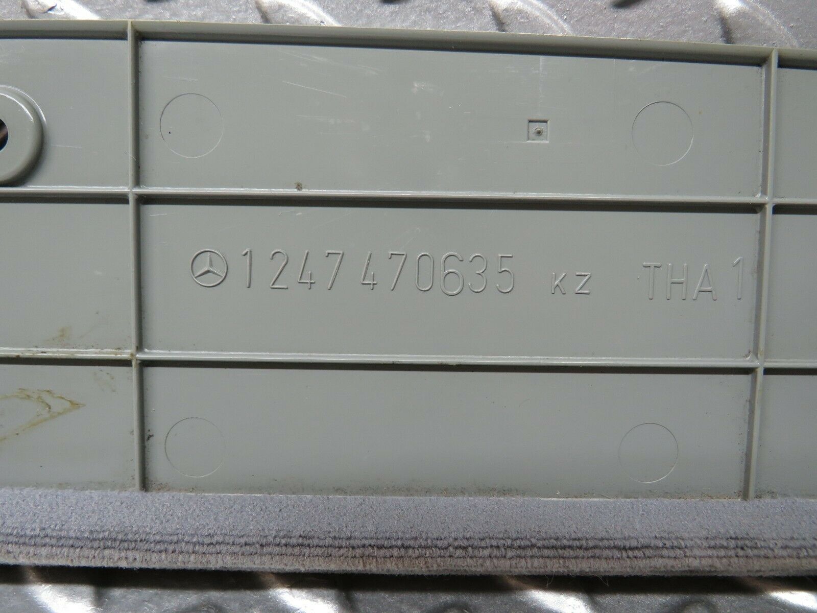 24240 Mercedes-Benz S124 220TE Wagon Tailgate Cover Panel Grey 1247470635