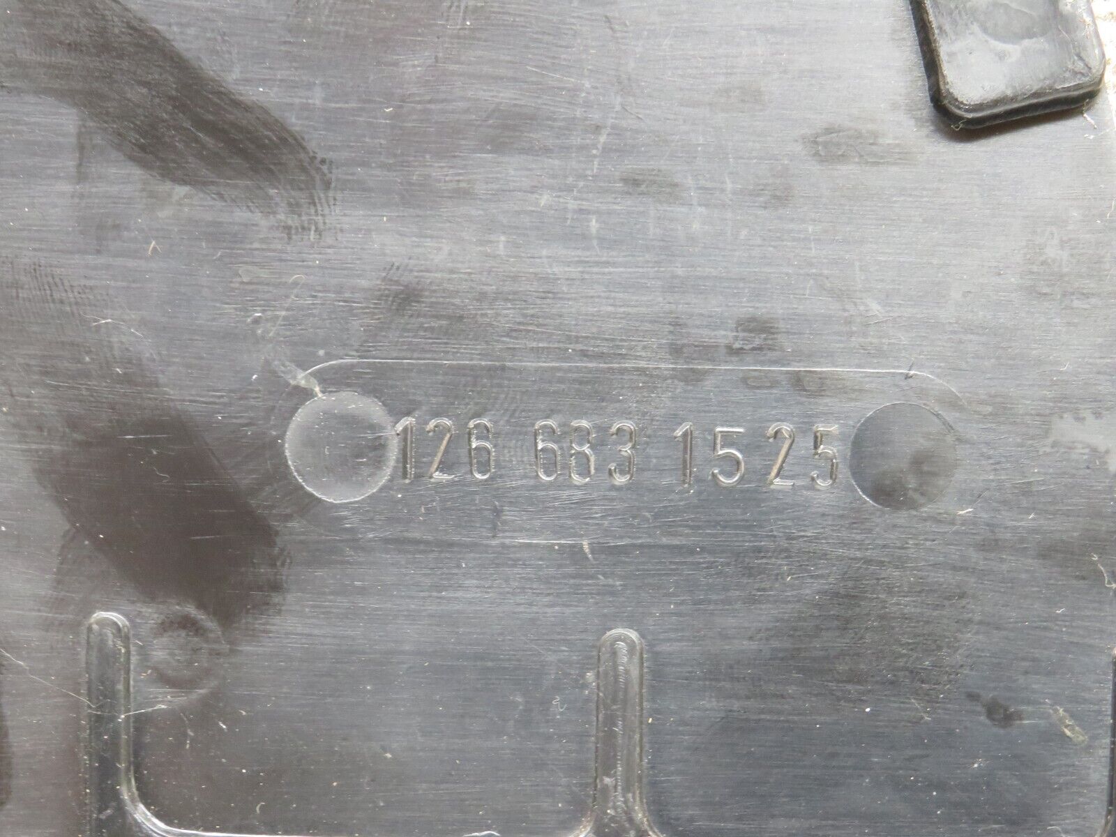 37075 Mercedes-Benz C126 420SEC Coupe Centre Console Carpet Left 1266831525