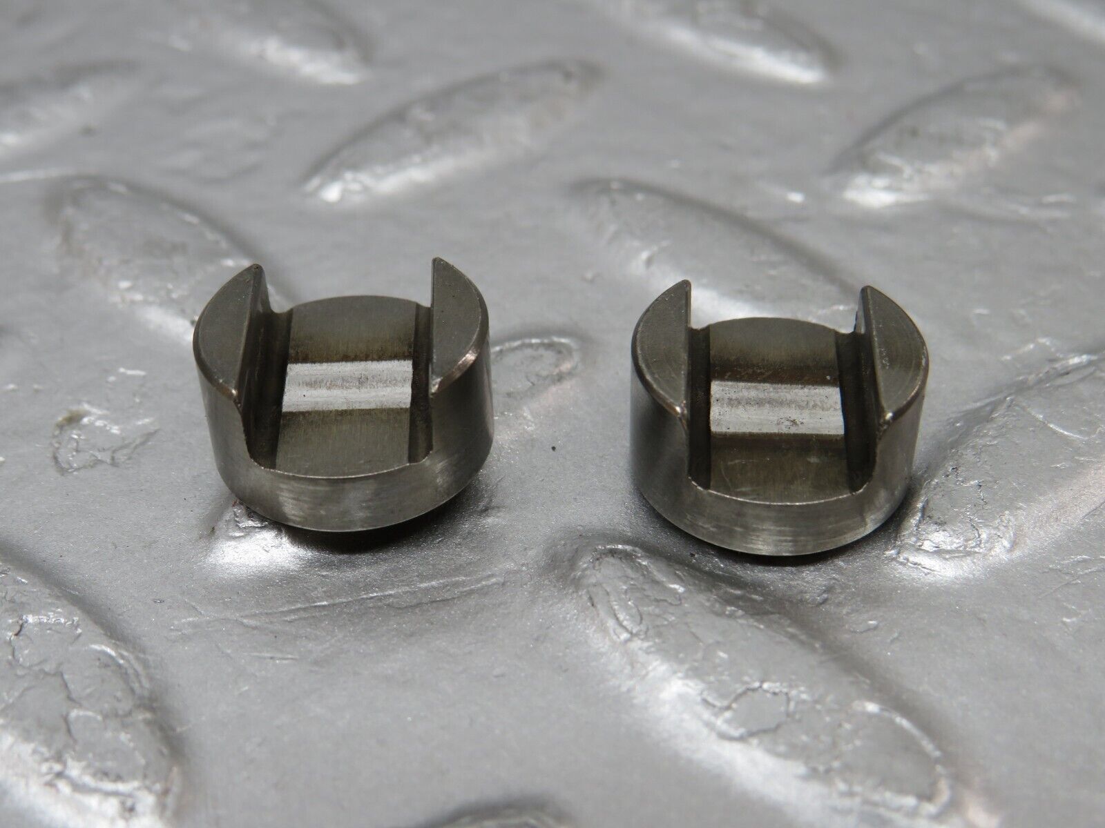 34558 Mercedes-Benz C126 380SEC Coupe Rocker Arm With Valve Tappet