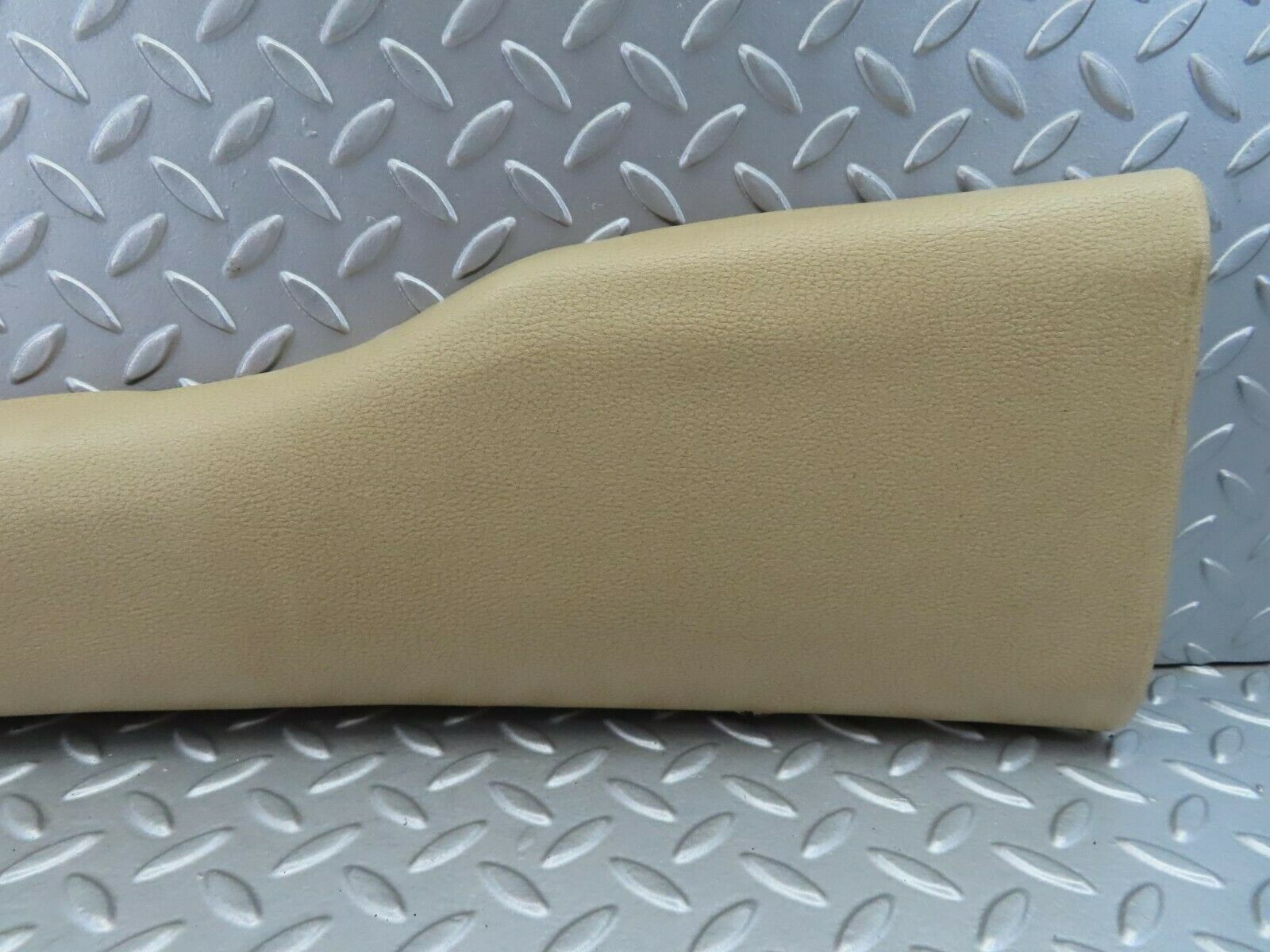 7383 Mercedes-Benz W116 450SE B Pillar Cover Left Side