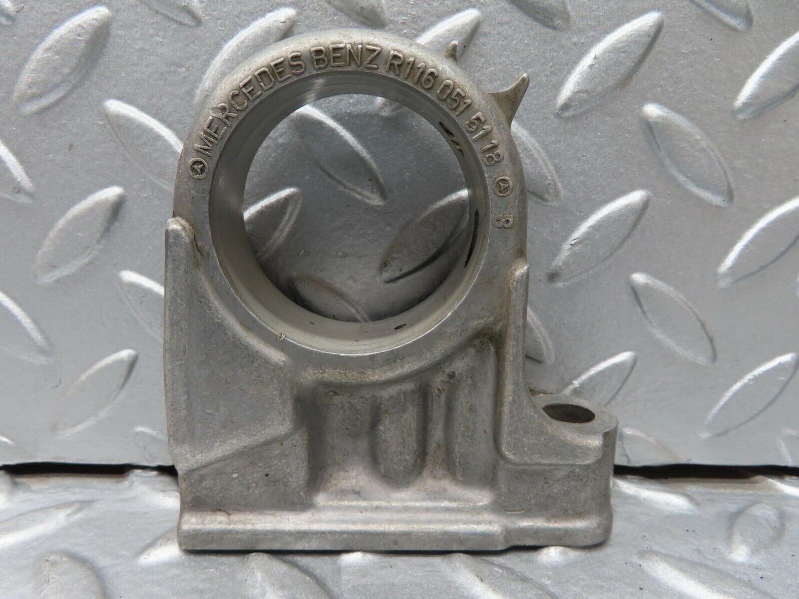 16715 Mercedes-Benz C107 380SLC Camshaft Tower Bearing 1160515118