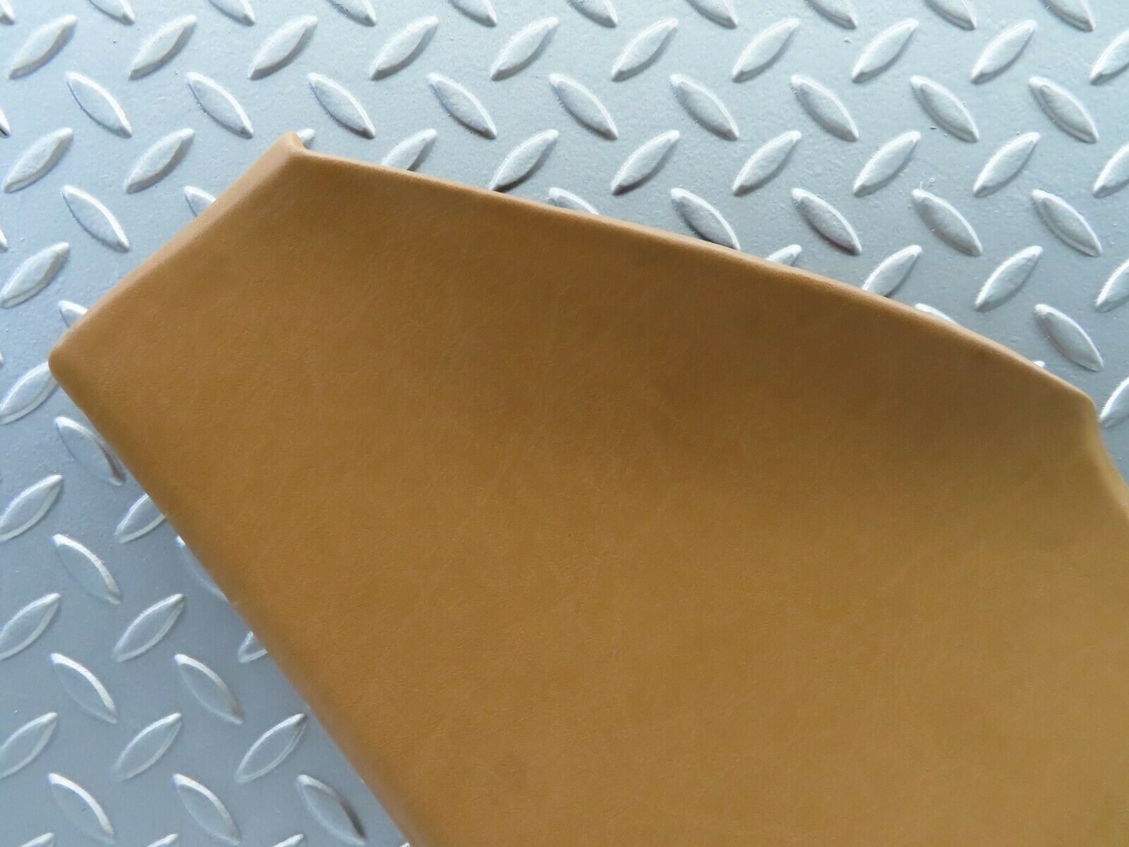 6173 Mercedes-Benz W126 380SE C Pillar Cover Right Side 1266950444