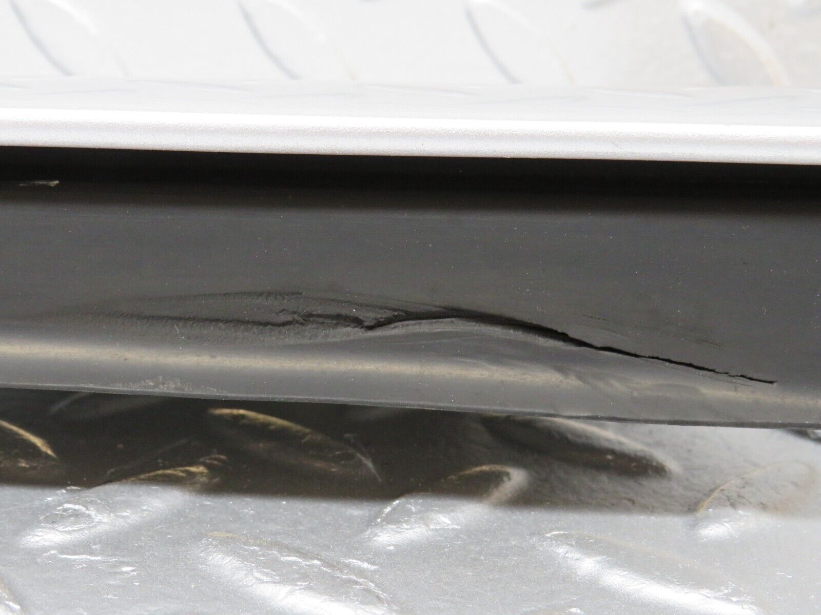 39355 Mercedes-Benz R129 320SL Coupe A Pillar Exterior Cover Trim Left 1296980118 1296980198