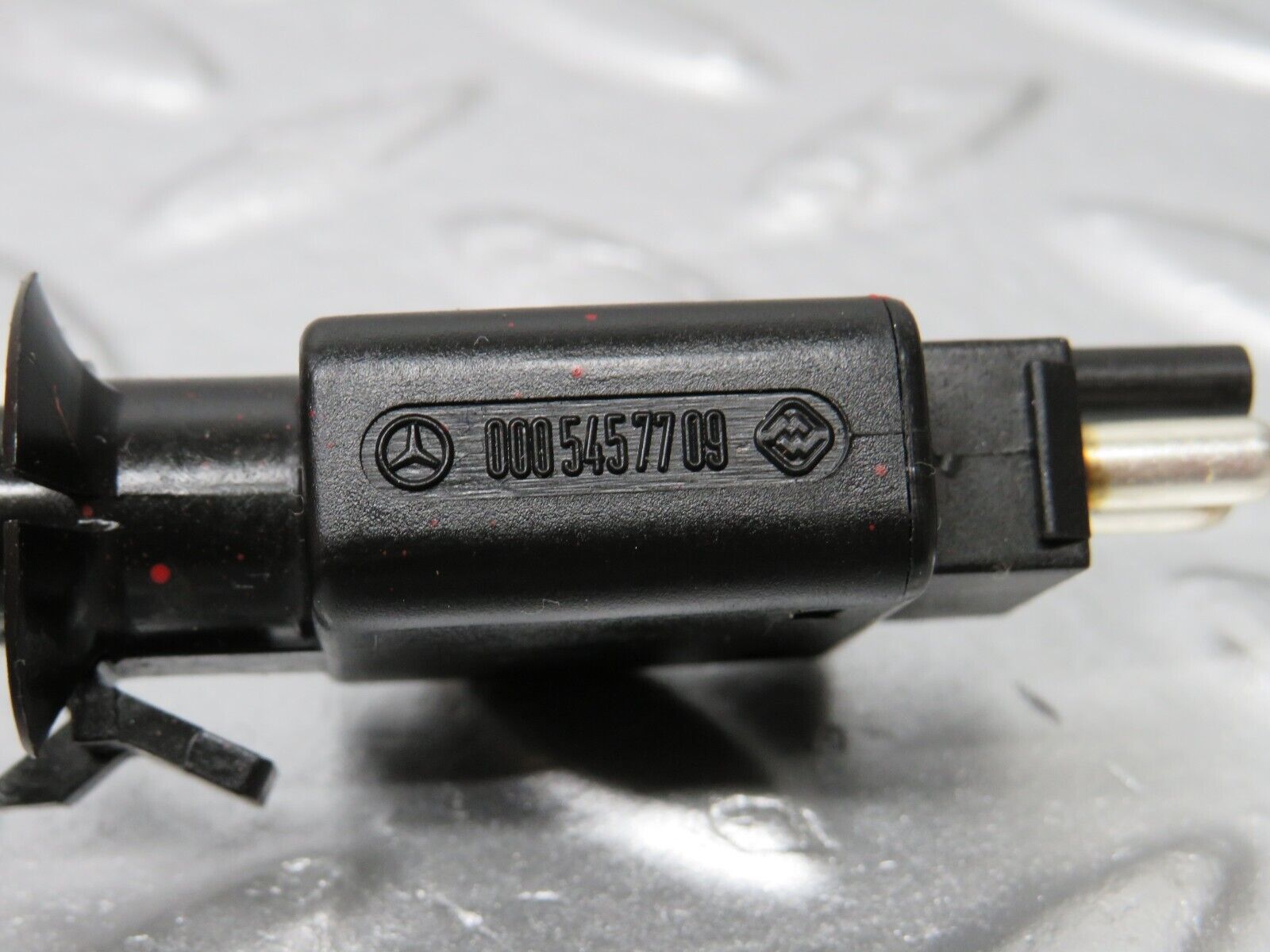 34058 Mercedes-Benz W124 260E Brake Light Switch 0005457709