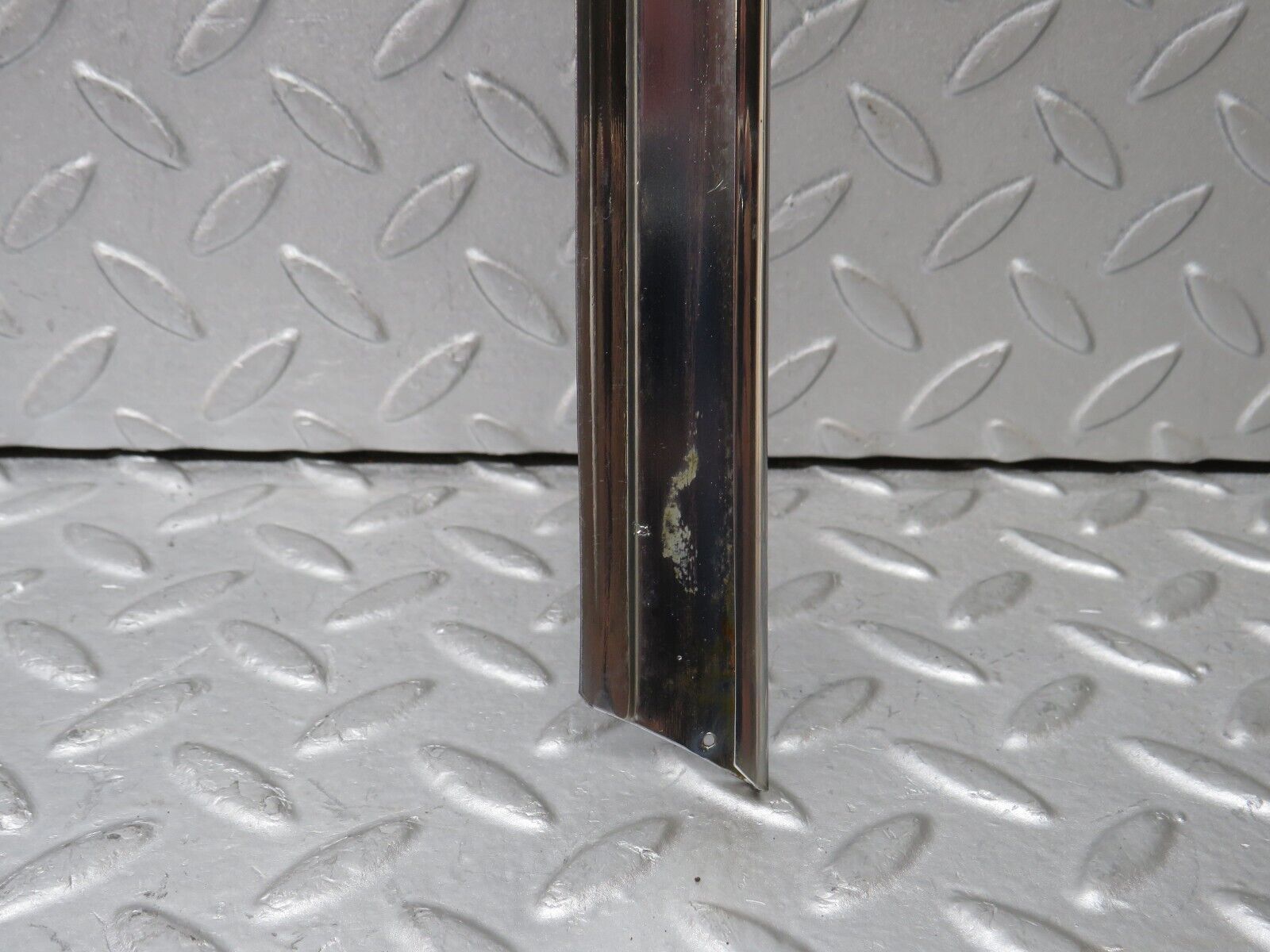 37319 Mercedes-Benz W109 300SEL Rear Left Door Chrome Window Frame